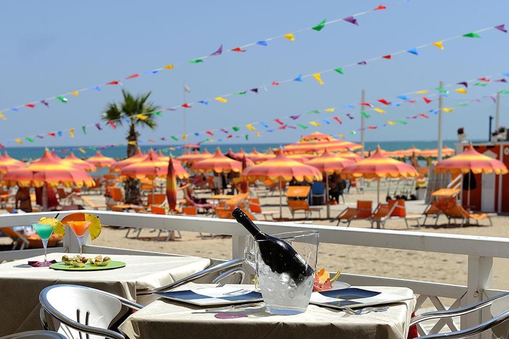 Hotel & Residence Cavalluccio Marino Rimini Exterior photo